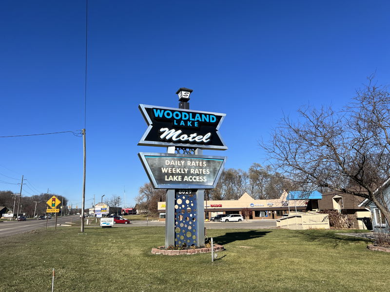 Burks Woodland Lake Motel - NOV 25 2022 (newer photo)